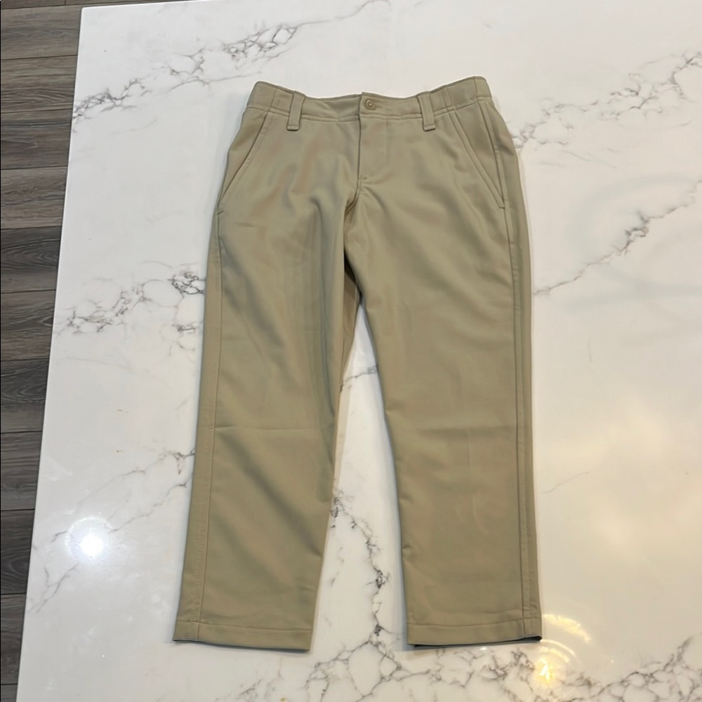 NWOT Under Armour Tan Chinos Classic Style